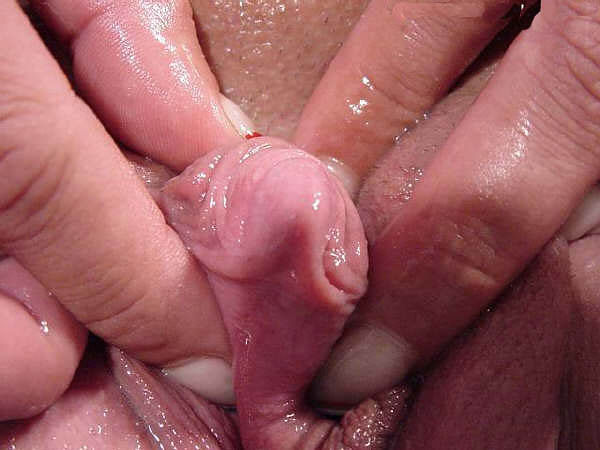 Body pierce clitoris
