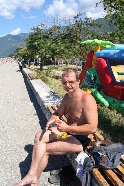 весь в ожидании