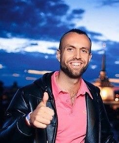 красавец не писаный!)))