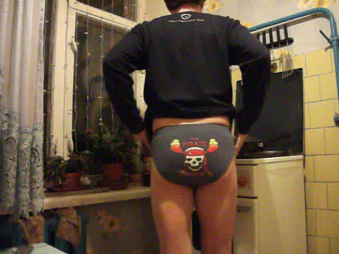 на кухне............