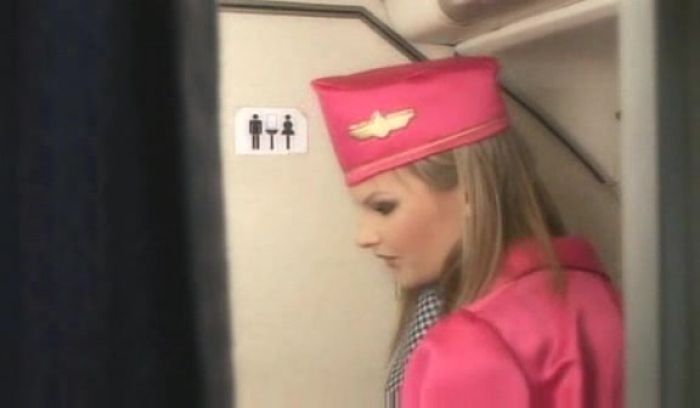 Горячие авиалинии. Трахнул стюардессу