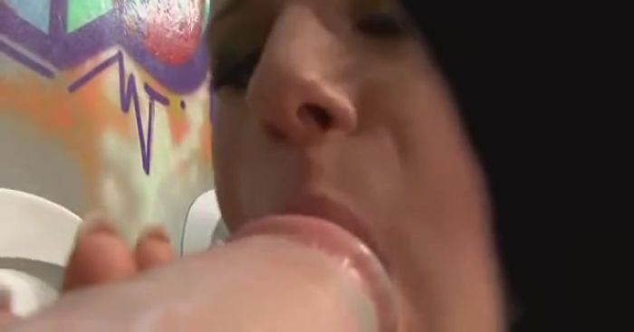 блонди сосут один хуй