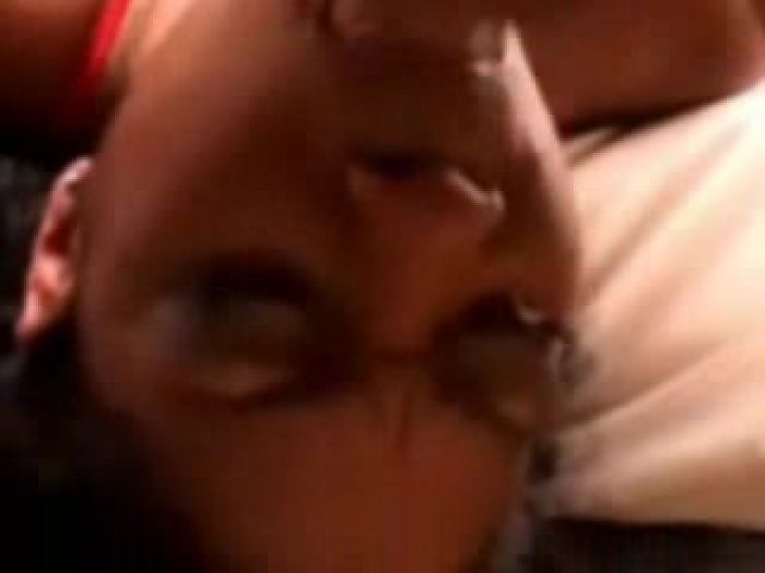 Черная берет в рот