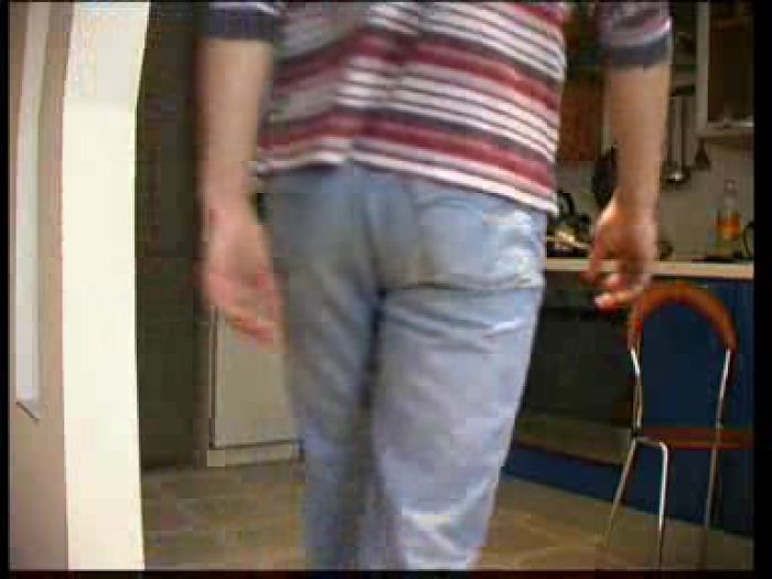 Russian ... fucks in kitchen