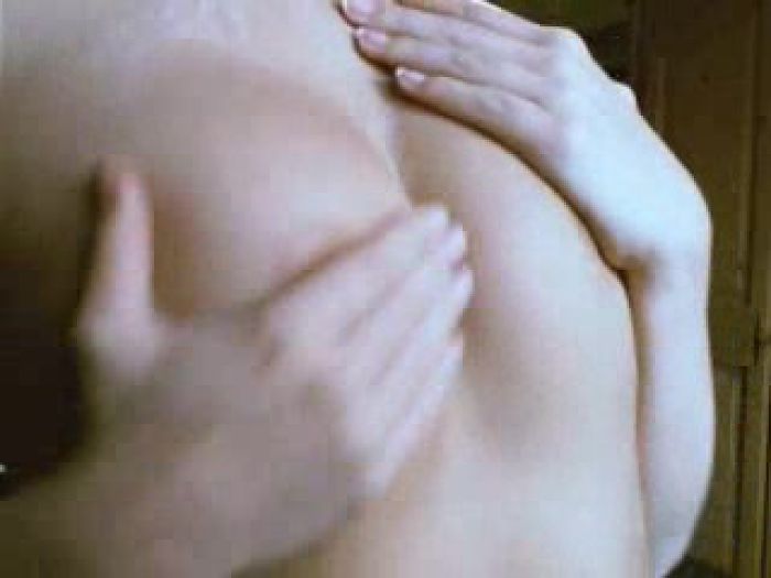 Снимает свои выходки