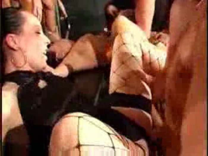 хочу на такую вечеринку))