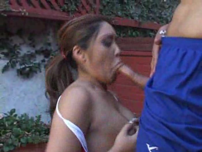 Nautica Thorn Wants Human Sun Tan Lotion