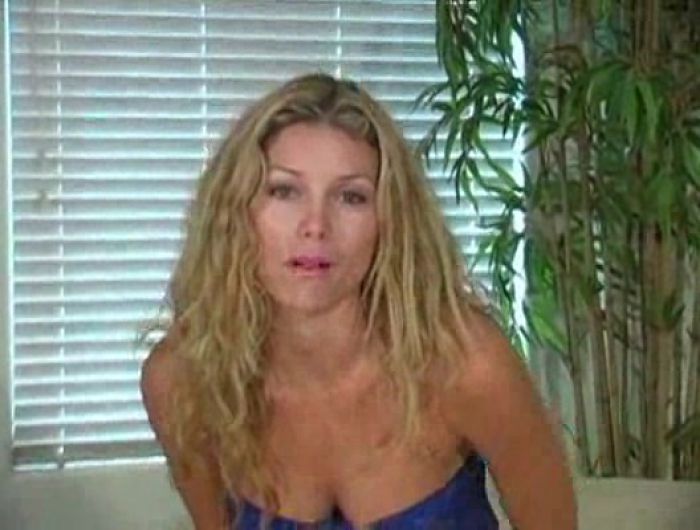 Hot Heather in Pantyhose