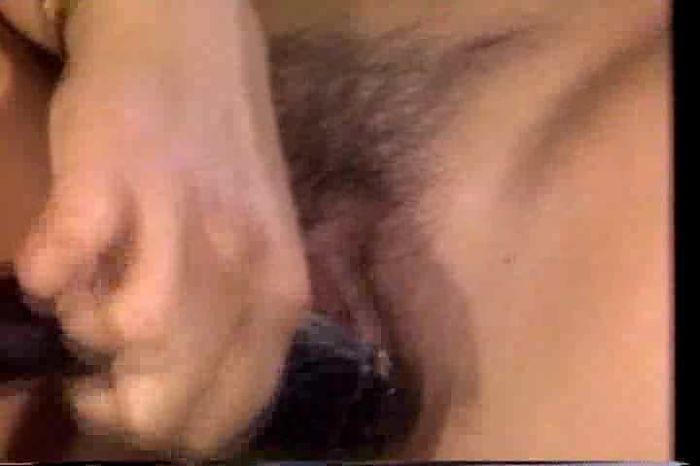 Барышню жестко долбят